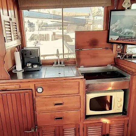 Barco 12 Mts Centro Πλωτό κατάλυμα