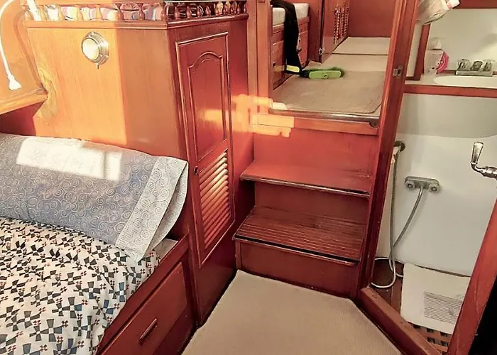 Barco 12 Mts Centro Πλωτό κατάλυμα Cangas do Morrazo