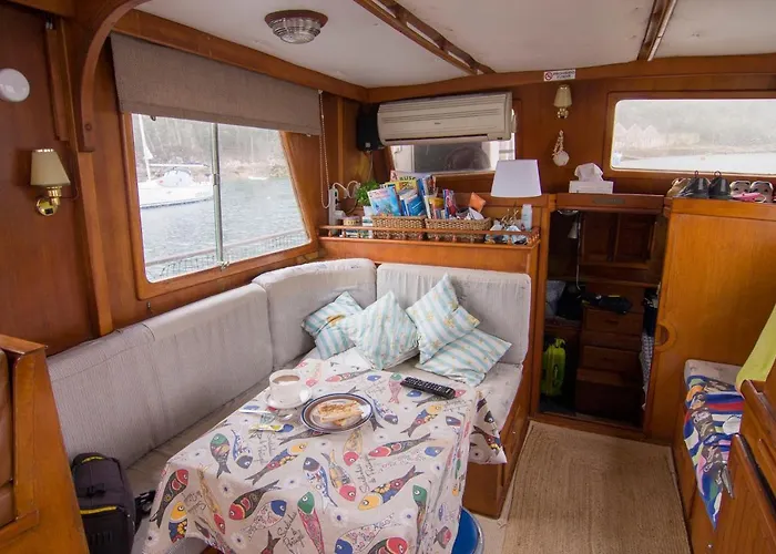 Barco 12 Mts Centro * Cangas do Morrazo